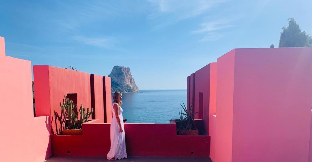 La Muralla Roja Calpe Luaran gambar